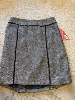 Merona Gray Tweed Pencil Skirt with Black Seams